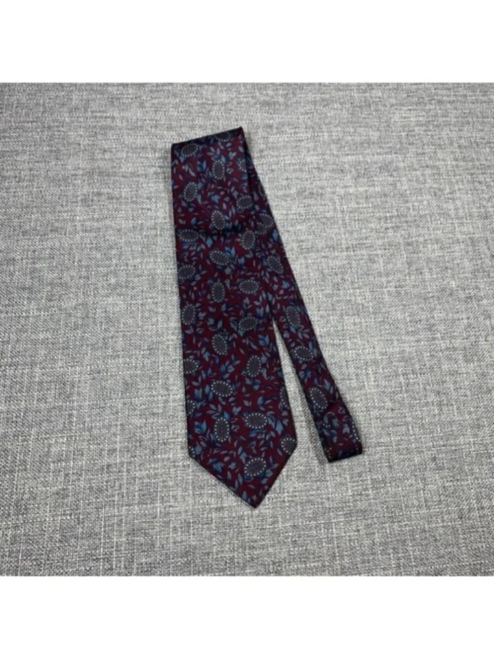 Kuppenheimer Mens Neck Tie Maroon Circle & Leaf Pattern 100% Italian Silk